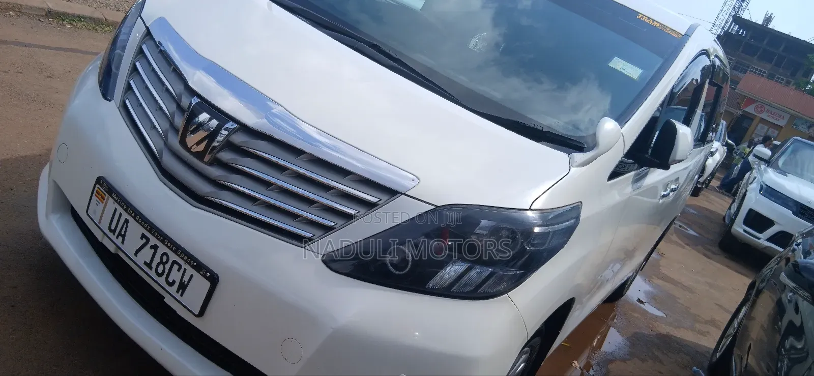 Toyota Alphard 2.4 Petrol FWD 2012 White