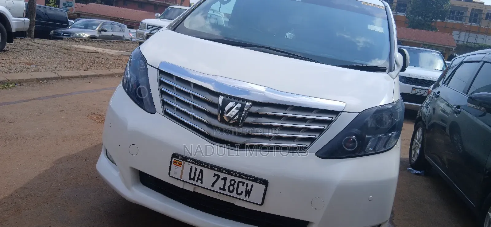 Toyota Alphard 2.4 Petrol FWD 2012 White