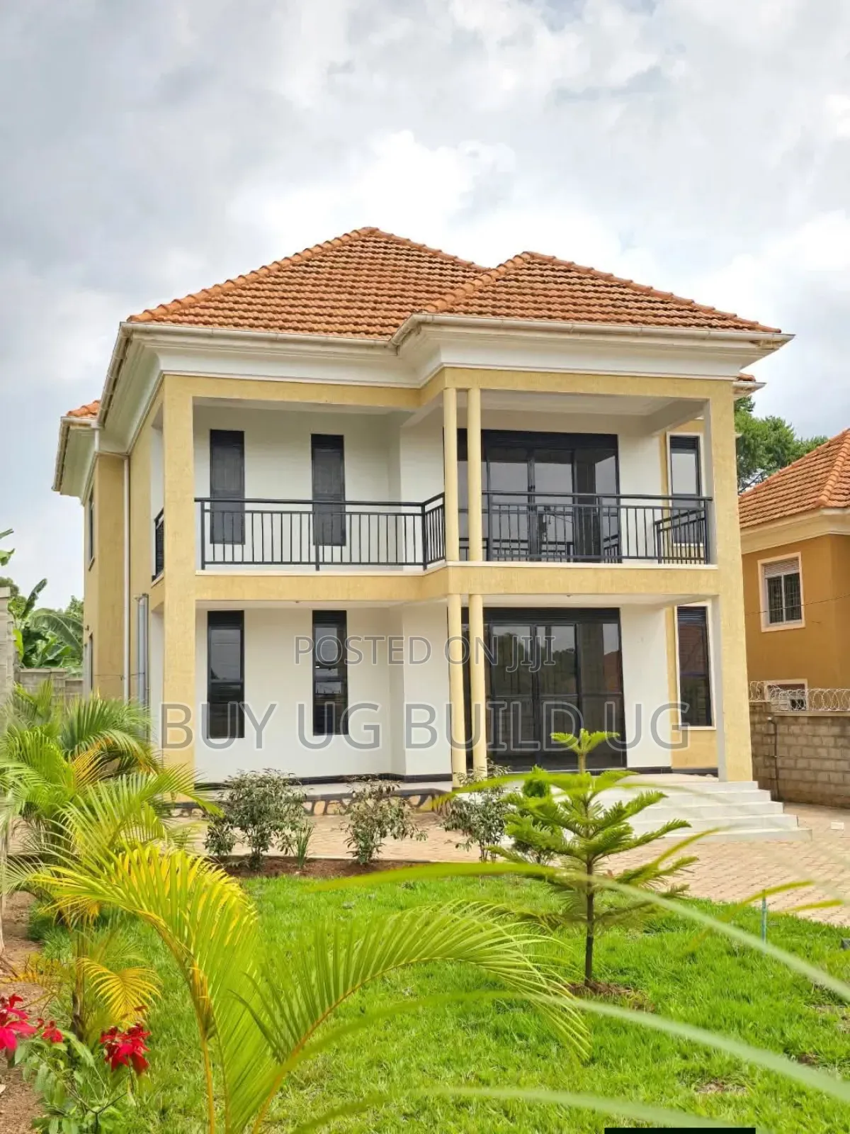 4bdrm Duplex in Kitende - Lumuli, Division B for sale