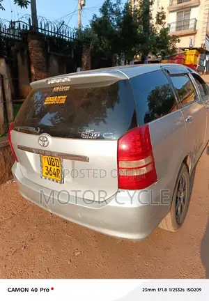 Toyota Wish 2003 Silver