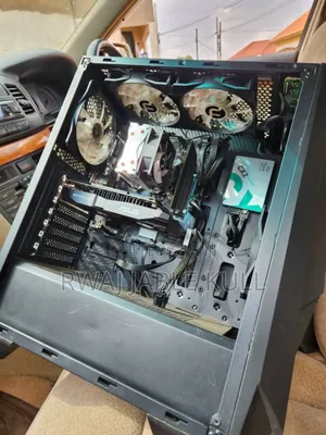 Desktop Computer Asus ROG GT51CA 4GB Intel Core i5 SSD 1T
