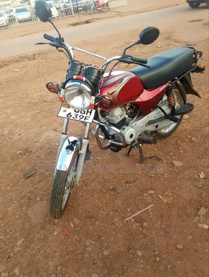 Bajaj Boxer 100 2024 Red