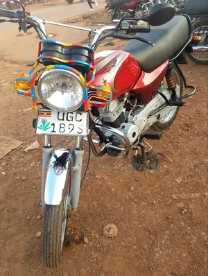 Bajaj Boxer 100 2024 Red