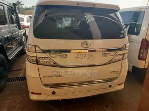 Toyota Vellfire 2014 White
