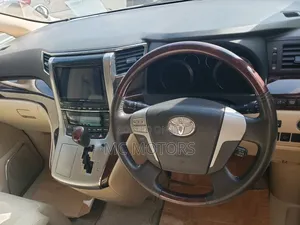 Toyota Vellfire 2014 White
