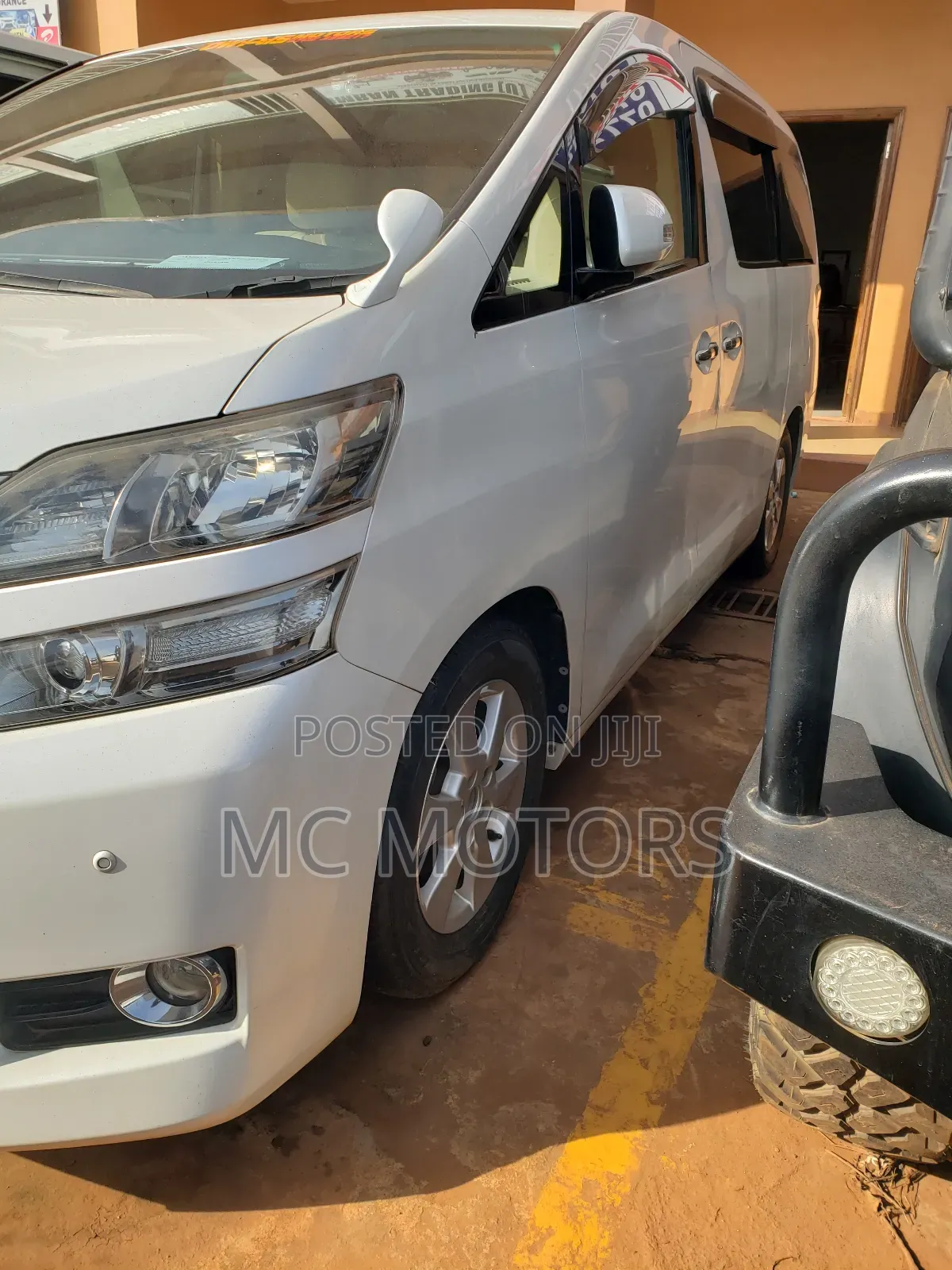 Toyota Vellfire 2014 White