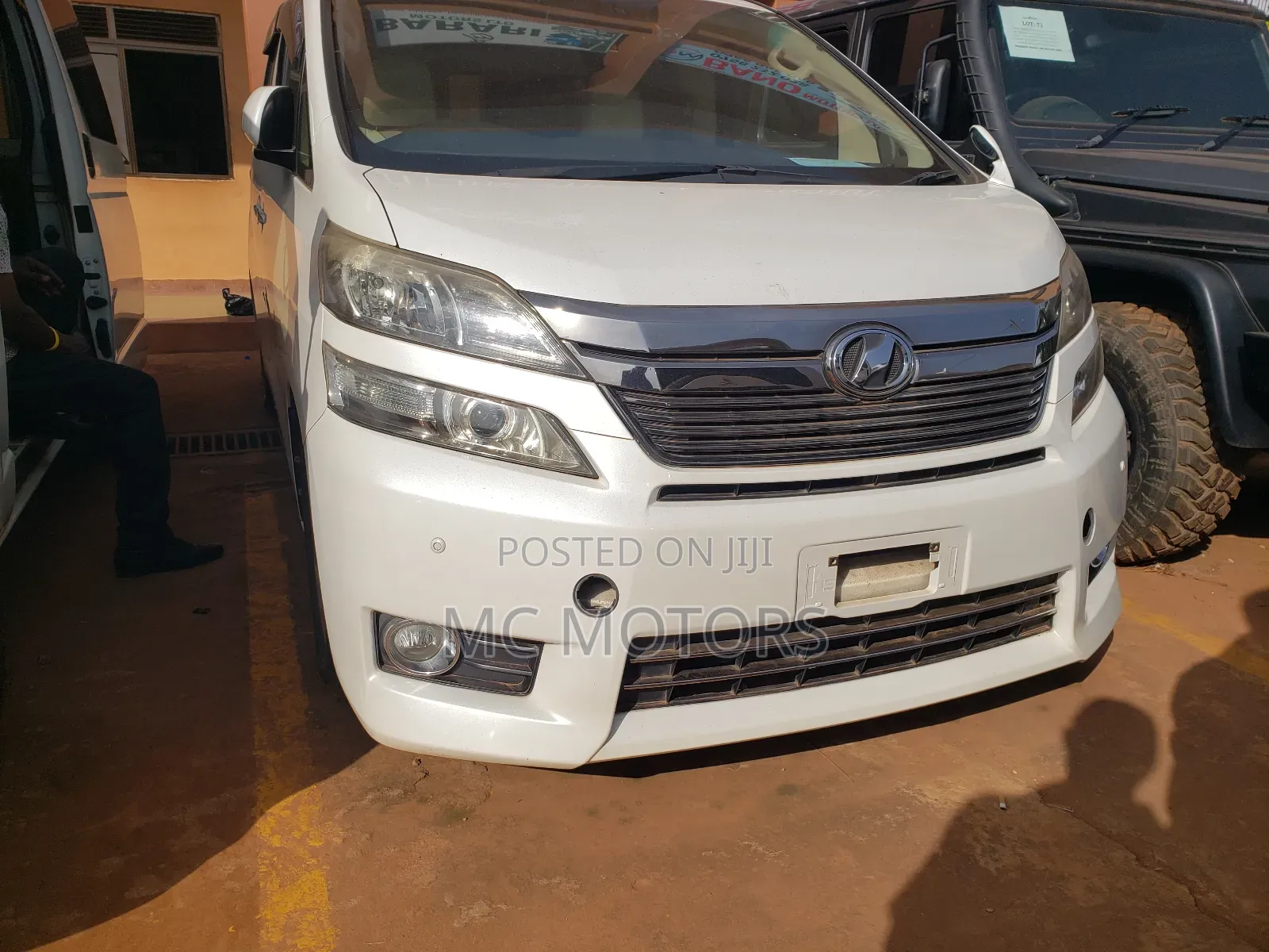 Toyota Vellfire 2014 White