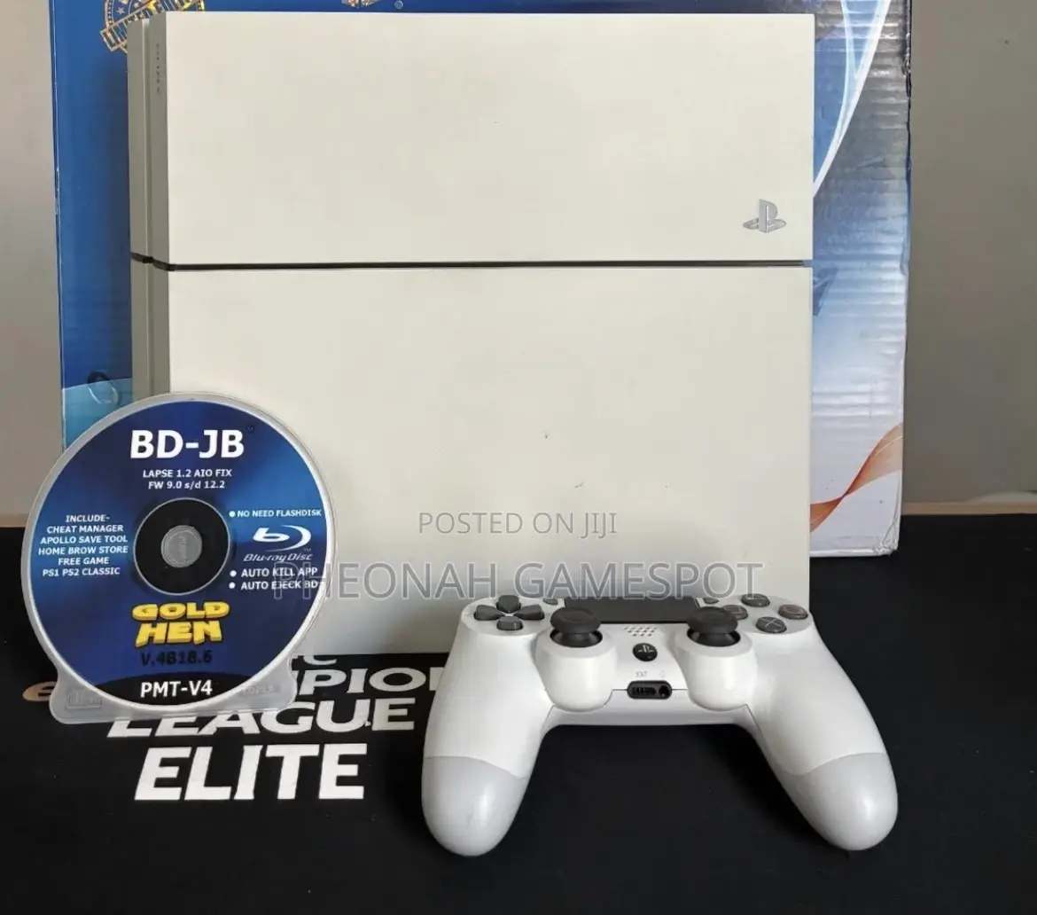 Ps4 Clean Tested Console With 2 Controllers and 11 Games Inside.