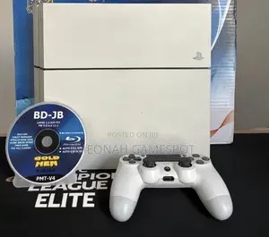 Ps4 Clean Tested Console With 2 Controllers and 11 Games Inside.