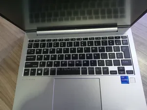 New Laptop HP EliteBook 830 16GB Intel Core I7 SSD 512GB