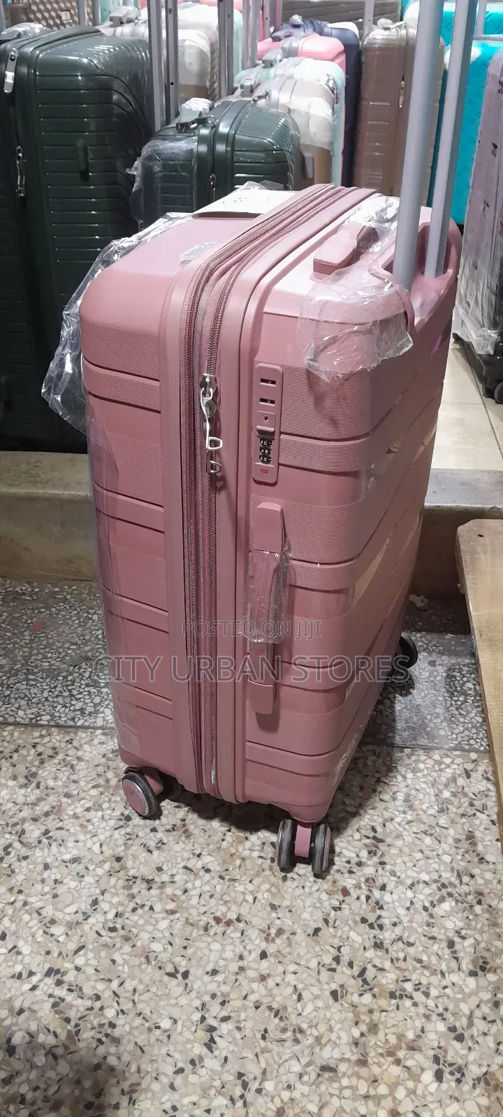 Good Partner Medium Rubber Suitcase