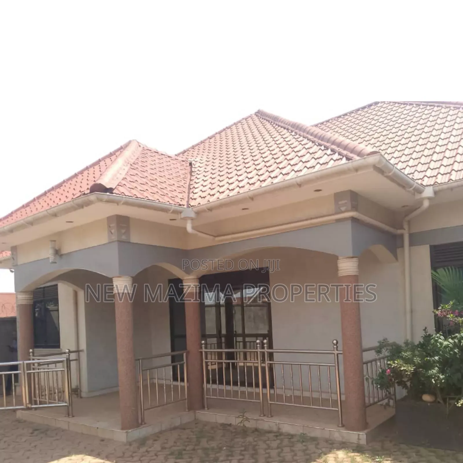 3bdrm Bungalow in Makindye Heights, Central Division for sale