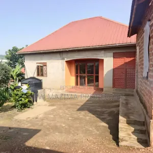 3bdrm Bungalow in Kyengera Masaka Rd, Central Division for sale