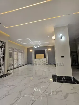 3bdrm House in Nkumba Ntebe Rd, Central Division for sale