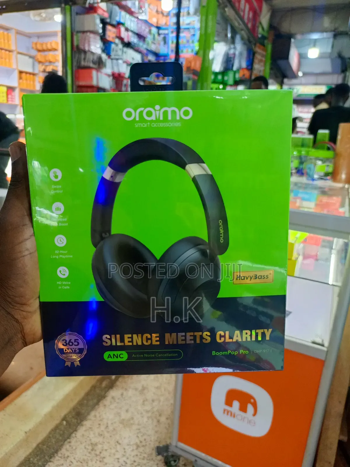 Oraimo Boompop Pro Headphones.
