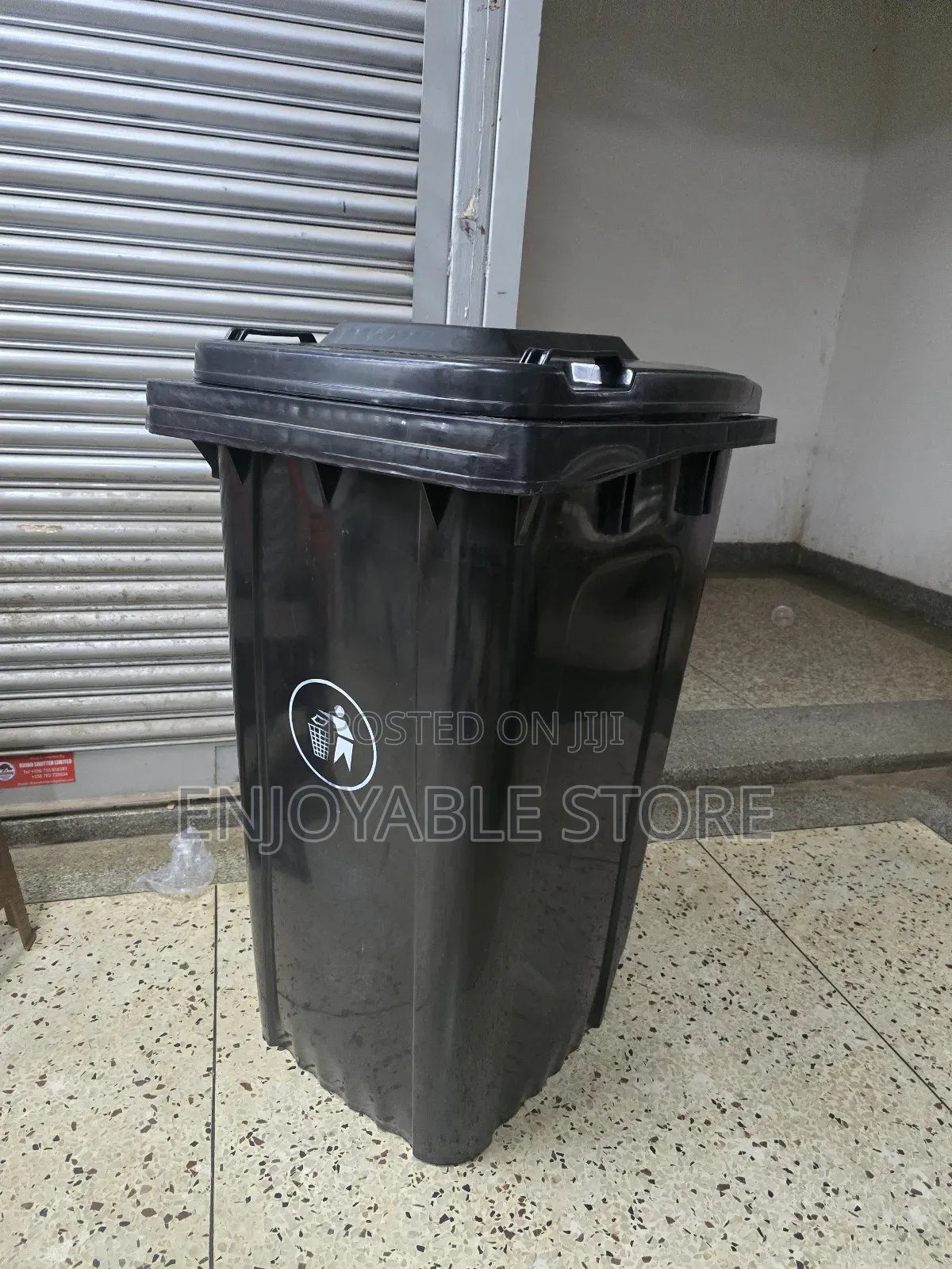 Patio Outdoor Plastic Dust Bins 240ltrs