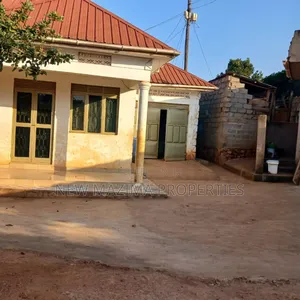 13bdrm Bungalow in Bwebajja Ntebe Rd, Central Division for sale