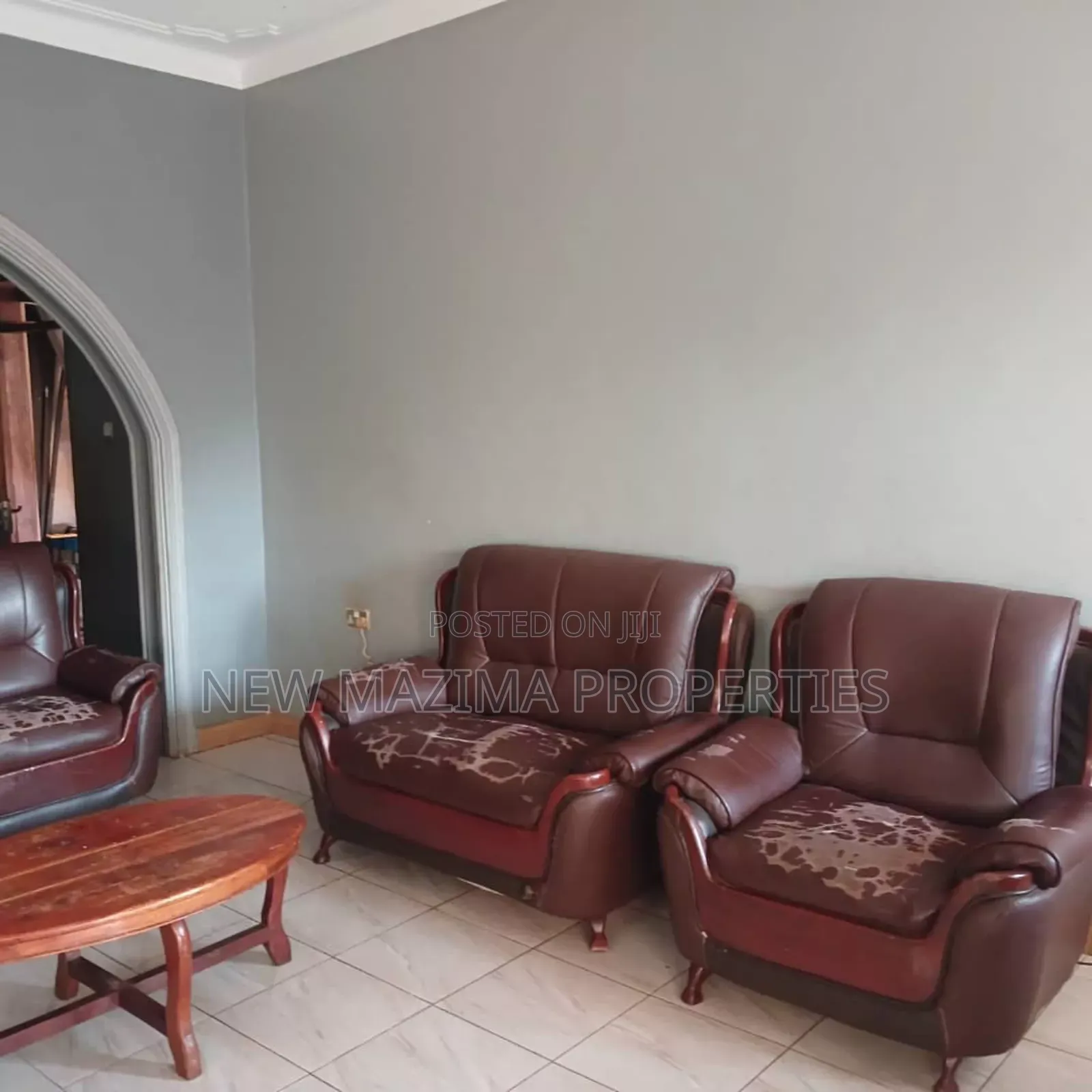 13bdrm Bungalow in Bwebajja Ntebe Rd, Central Division for sale