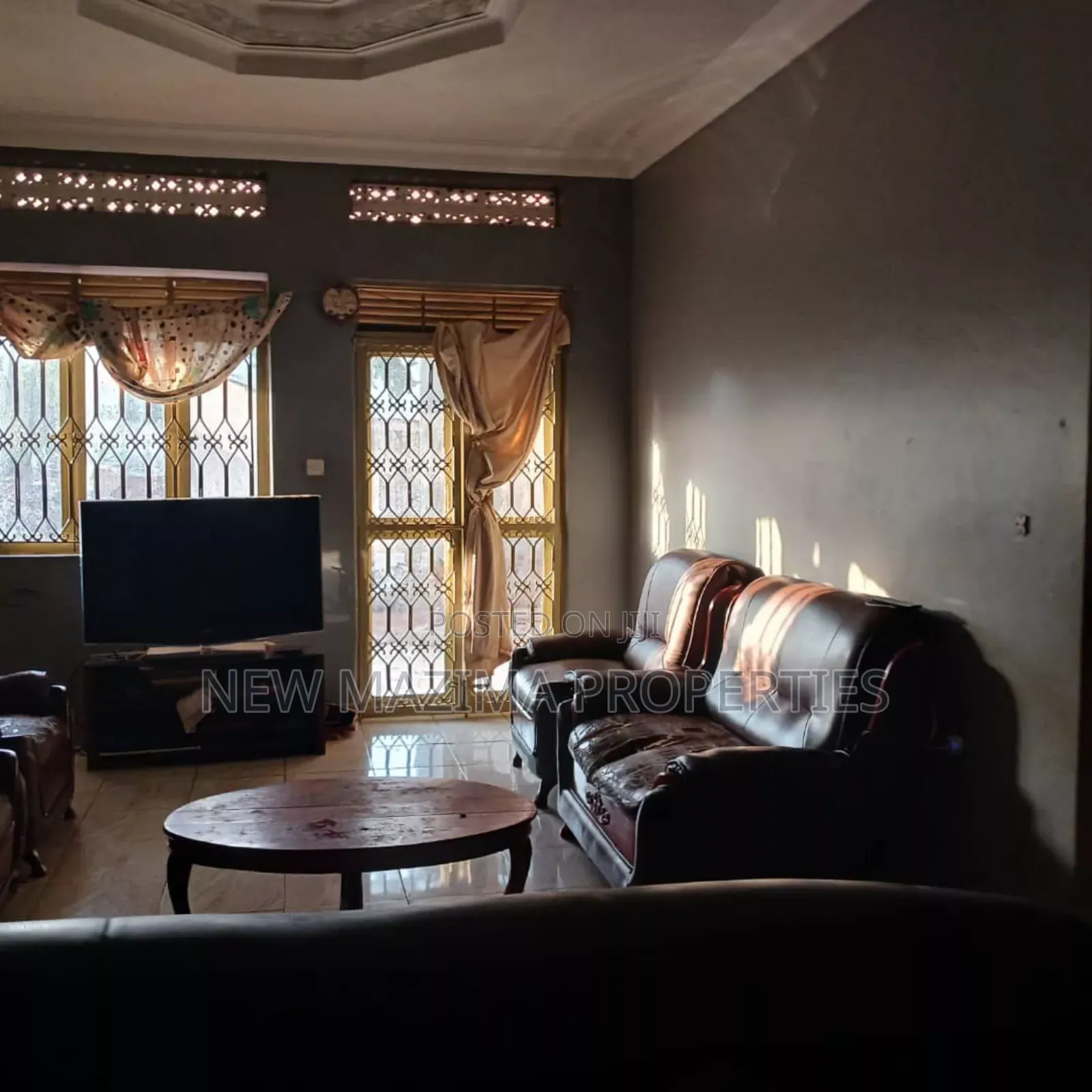13bdrm Bungalow in Bwebajja Ntebe Rd, Central Division for sale