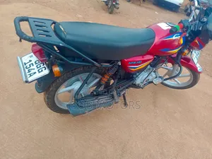 Bajaj CT 125X 2025 Red