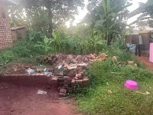 Very Hot Plot On Quicksale In Nsangi Maya Town Near Tarmac Rd
