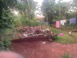 Very Hot Plot On Quicksale In Nsangi Maya Town Near Tarmac Rd
