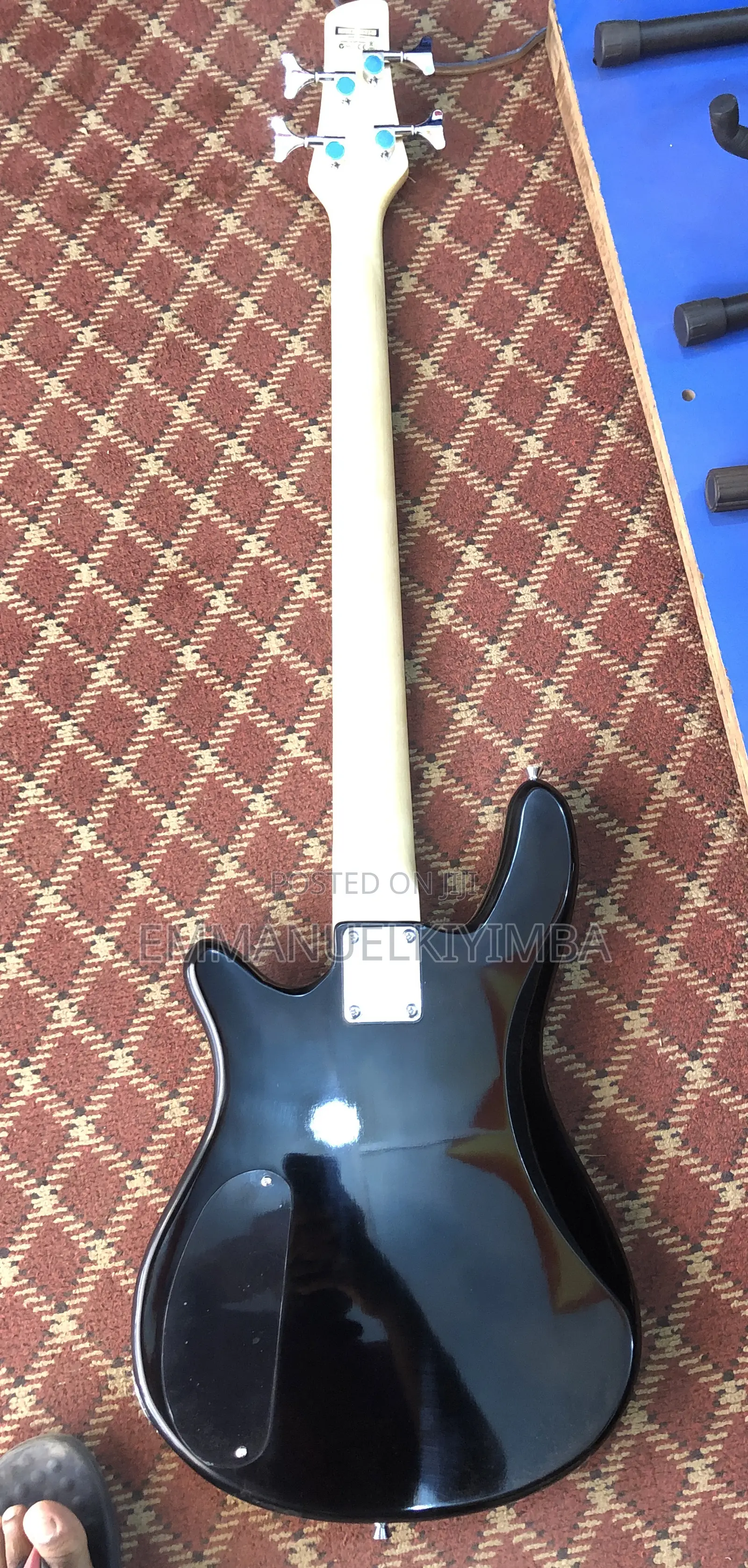 Ibanaze G1336 Bass Guitar