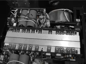 Heavy Duty Crest Audio 10004 Power Amplifier 4-Channels for Heavy Bass