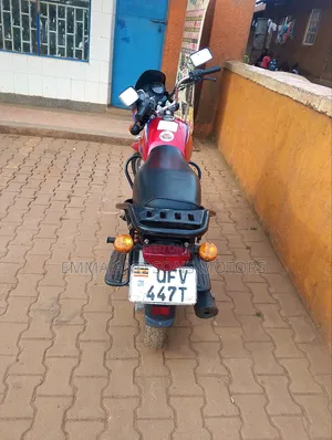 Bajaj Boxer 125 2023 Red