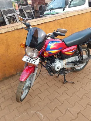 Bajaj Boxer 125 2023 Red