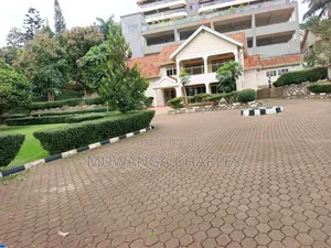 5bdrm Duplex in Fs Properties Ltd, Central Division for rent