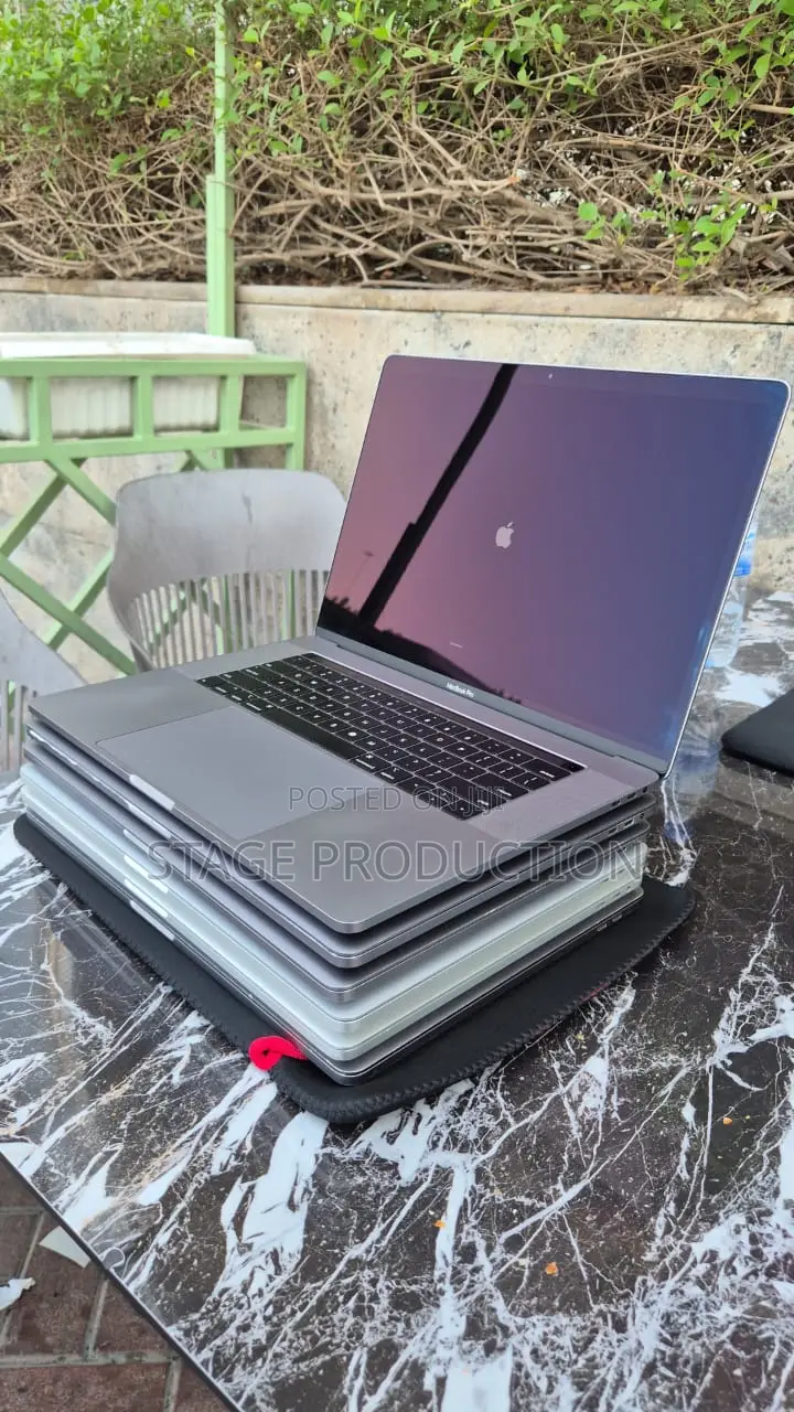 Laptop Apple MacBook Pro 16GB Intel Core I7 SSD 256GB