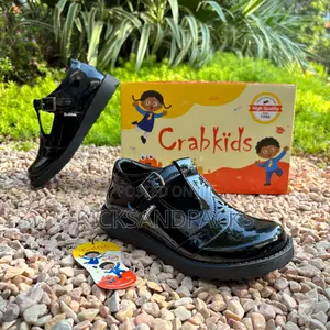 Crab Kids Girls (Black Back to School Shoes) - Shiny Leather