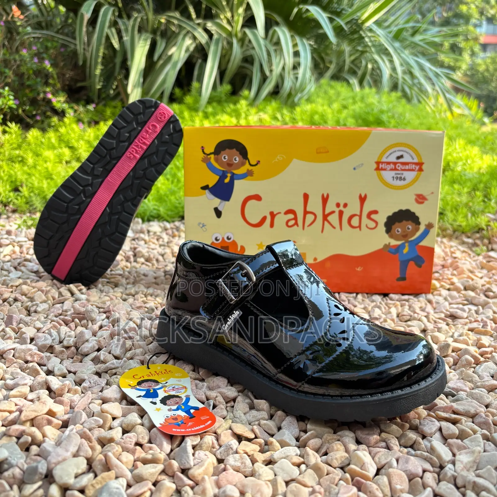Crab Kids Girls (Black Back to School Shoes) - Shiny Leather