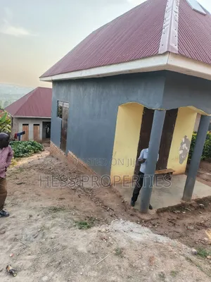 1bdrm House in Hess Properties, Kyenjojo for sale