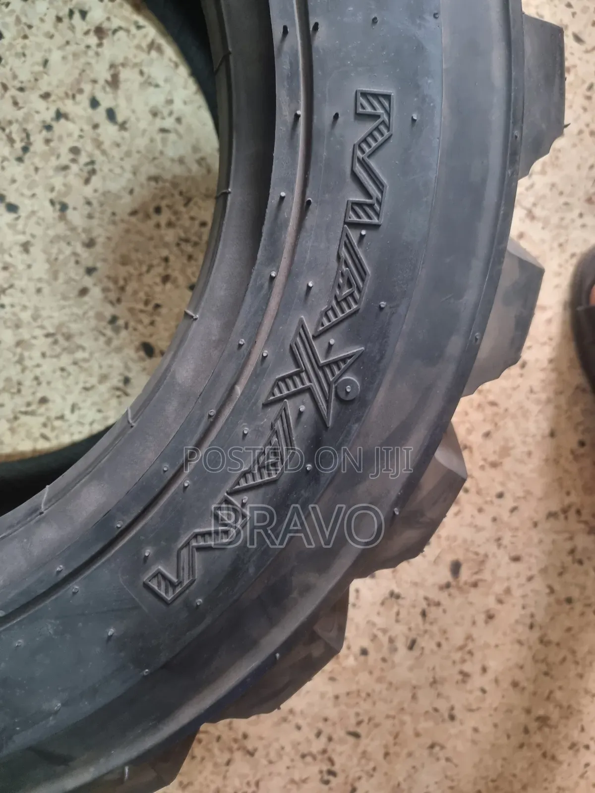 10-16.5 Tyres for Forklift Machines.