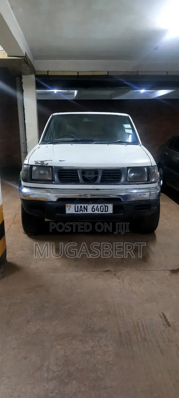 Nissan DoubleCab 1998 White