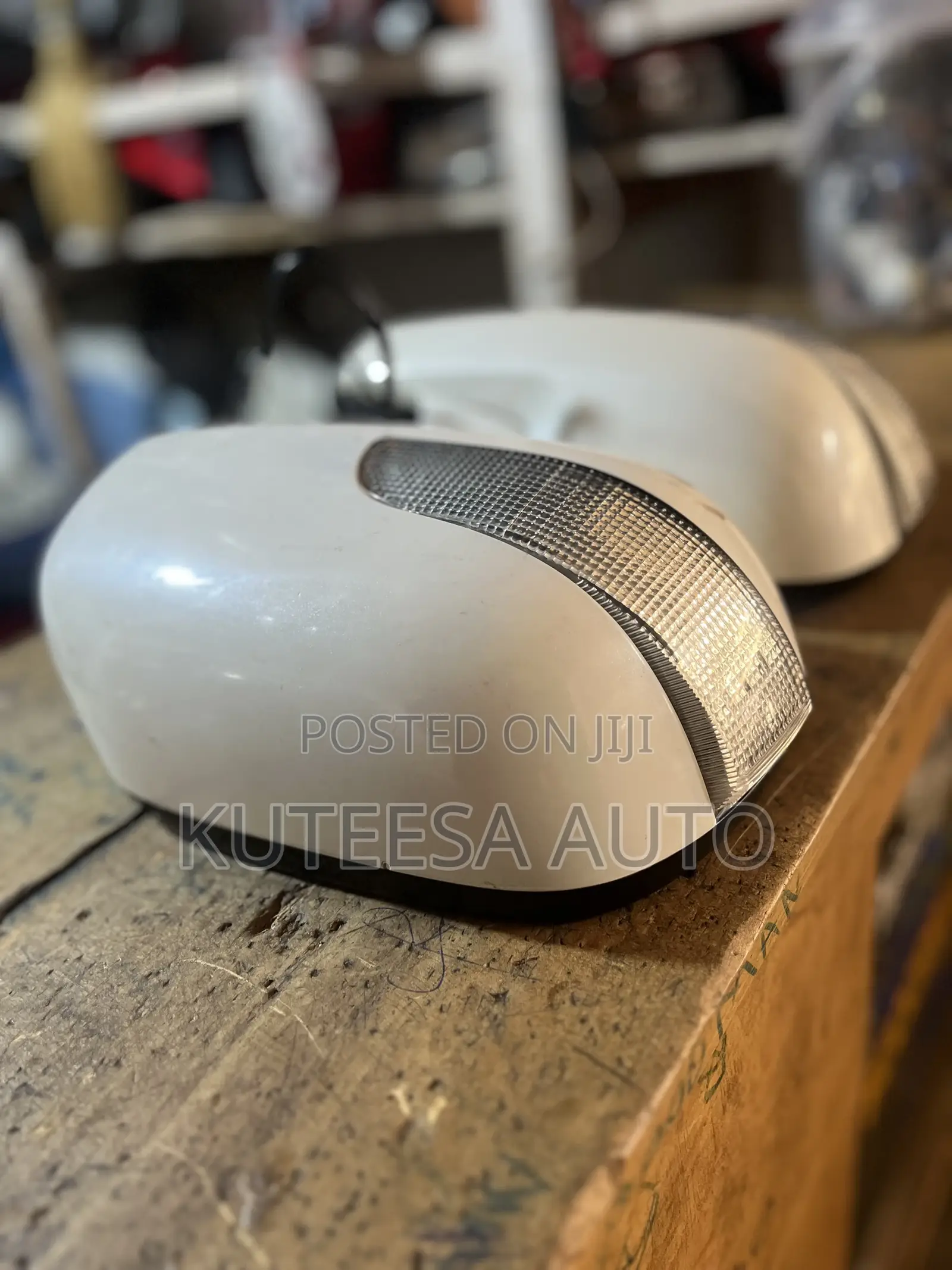 Harrier Kawundo 2008 Side Mirror Heads