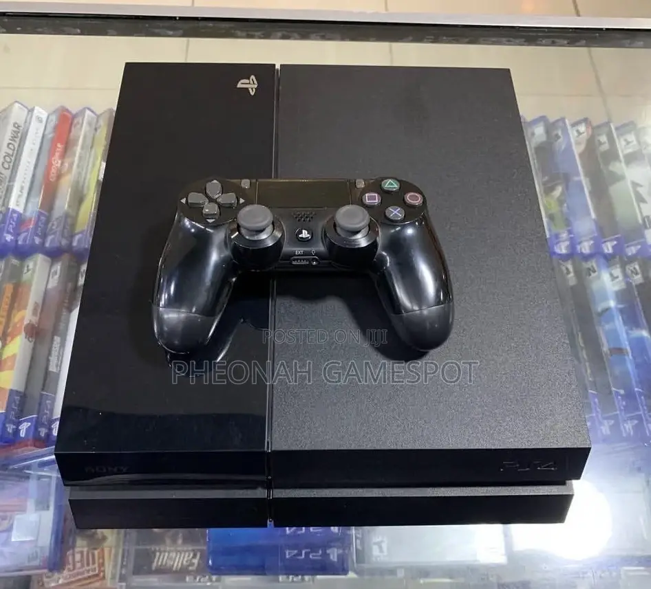 Ps4 Full-Value Console Pack, 2 Pads Included With 20 Games.