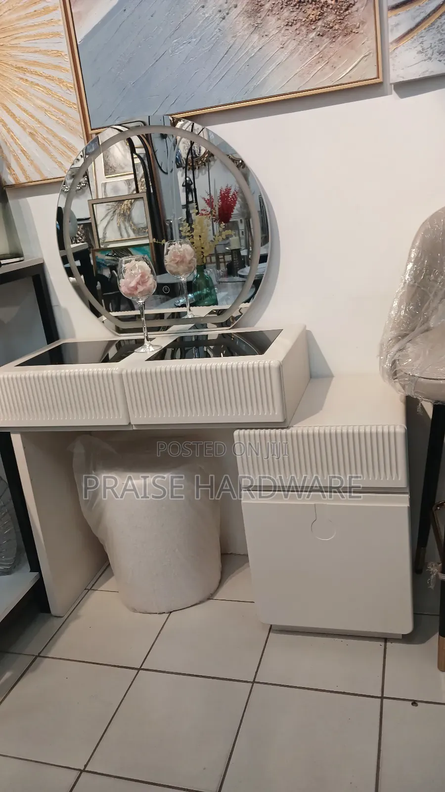 Dressor (Make Up Table )