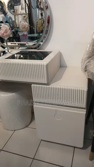 Dressor (Make Up Table )