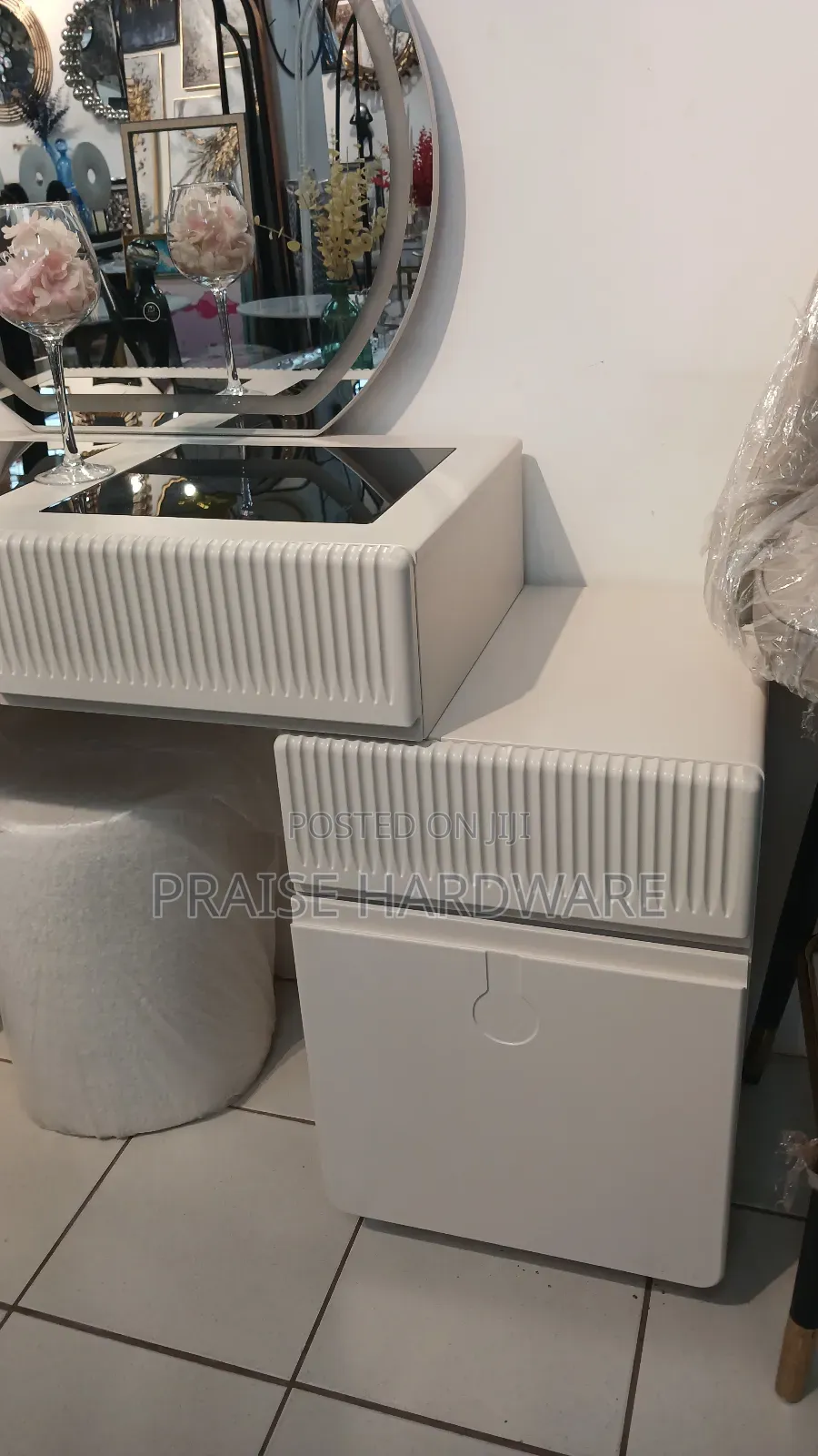 Dressor (Make Up Table )