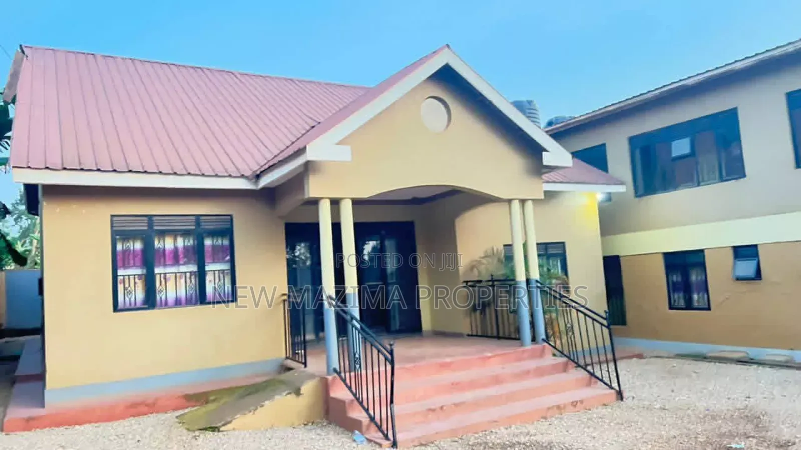 11bdrm Apartment in Kira Mulawa, Central Division for sale