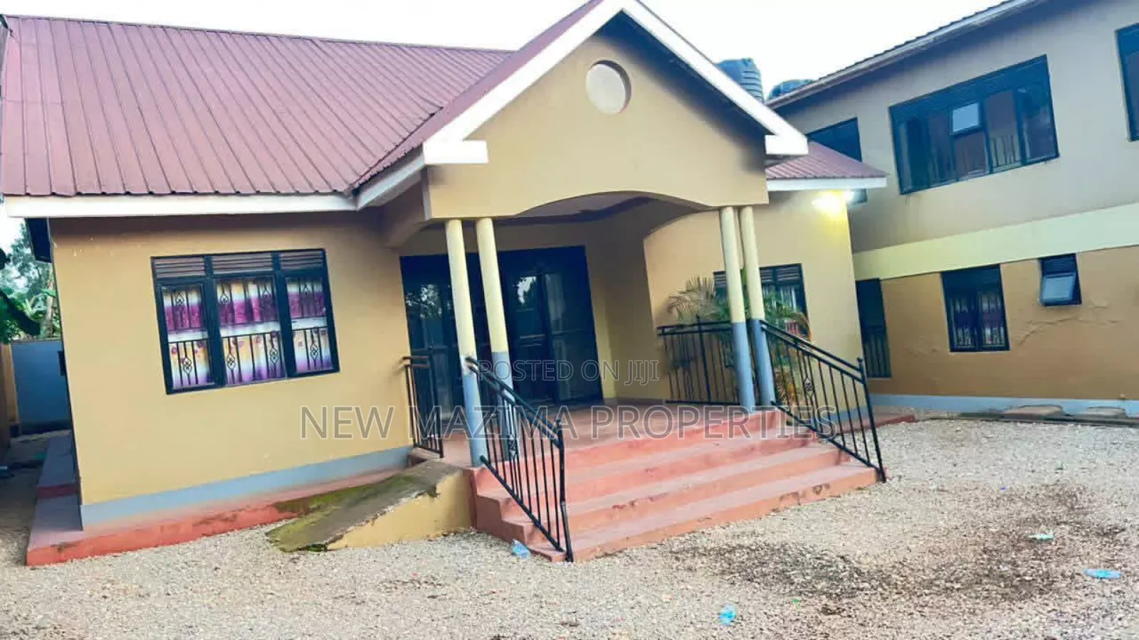 11bdrm Apartment in Kira Mulawa, Central Division for sale