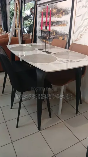 4 Seater Diningtable