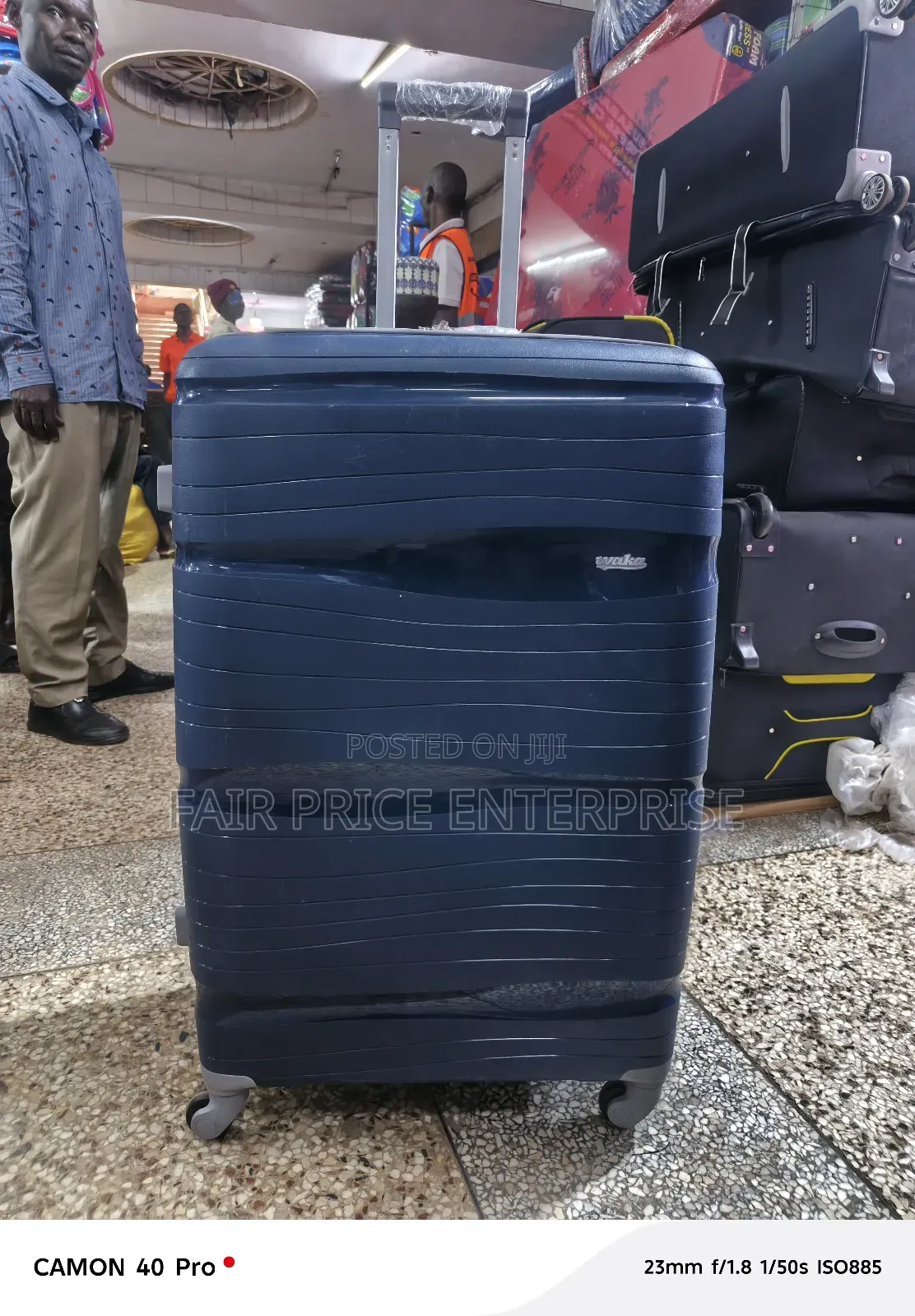 Executive Plastic Suitcase in Large Size