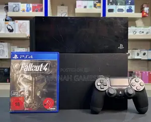 Ps4 Complete Gaming Bundle, 2 Pads Plus 20 Installed Games.