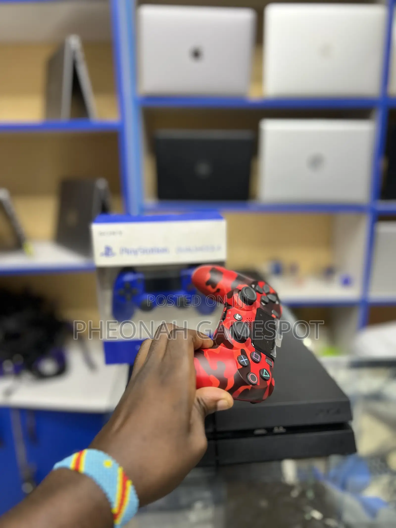 Ps4 Tested Powerful Console With 2 Controllers and 16 Games Ready.