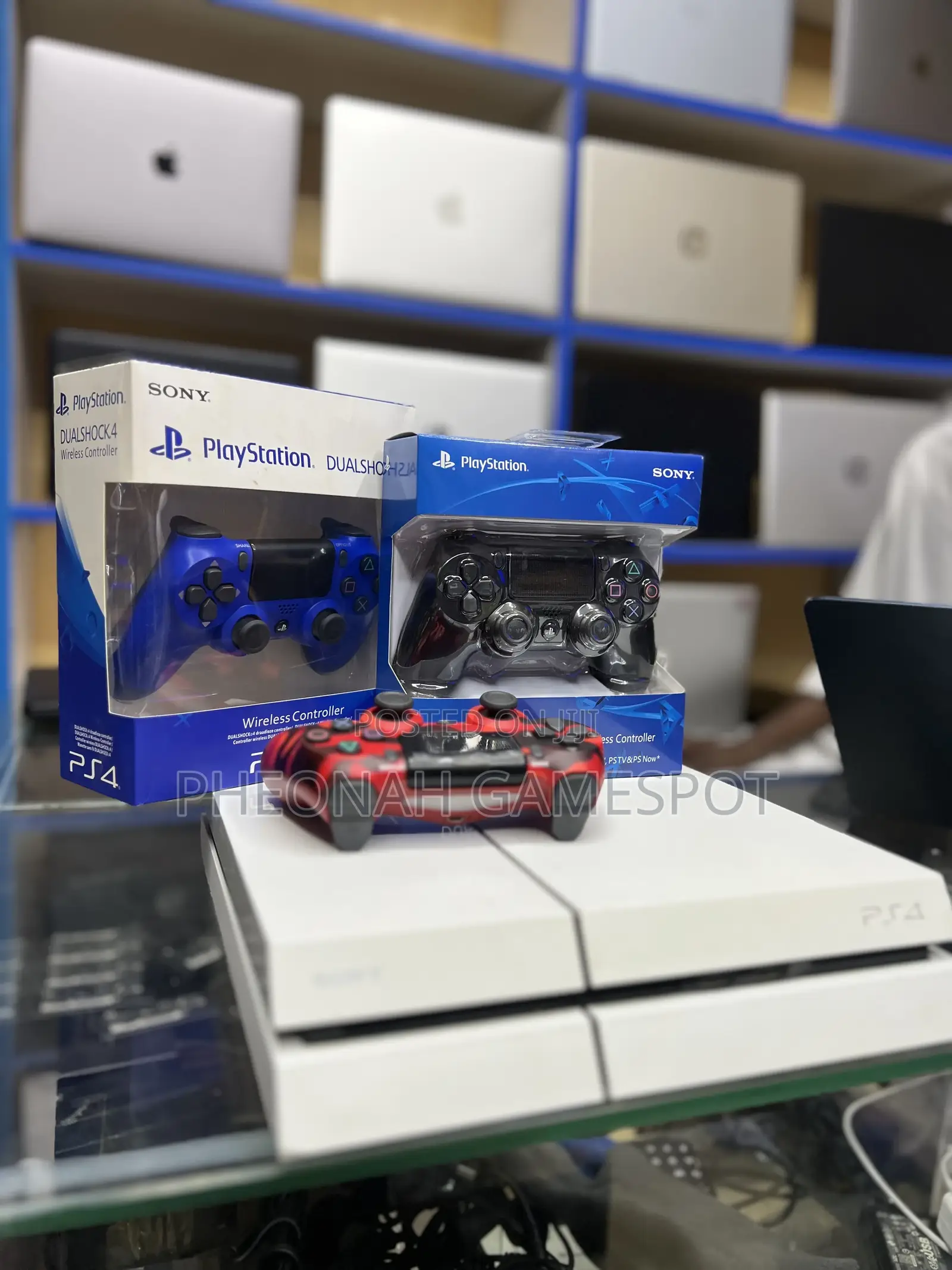 Ps4 Ultimate Gaming Solution With 2 Controllers and 14 Games.