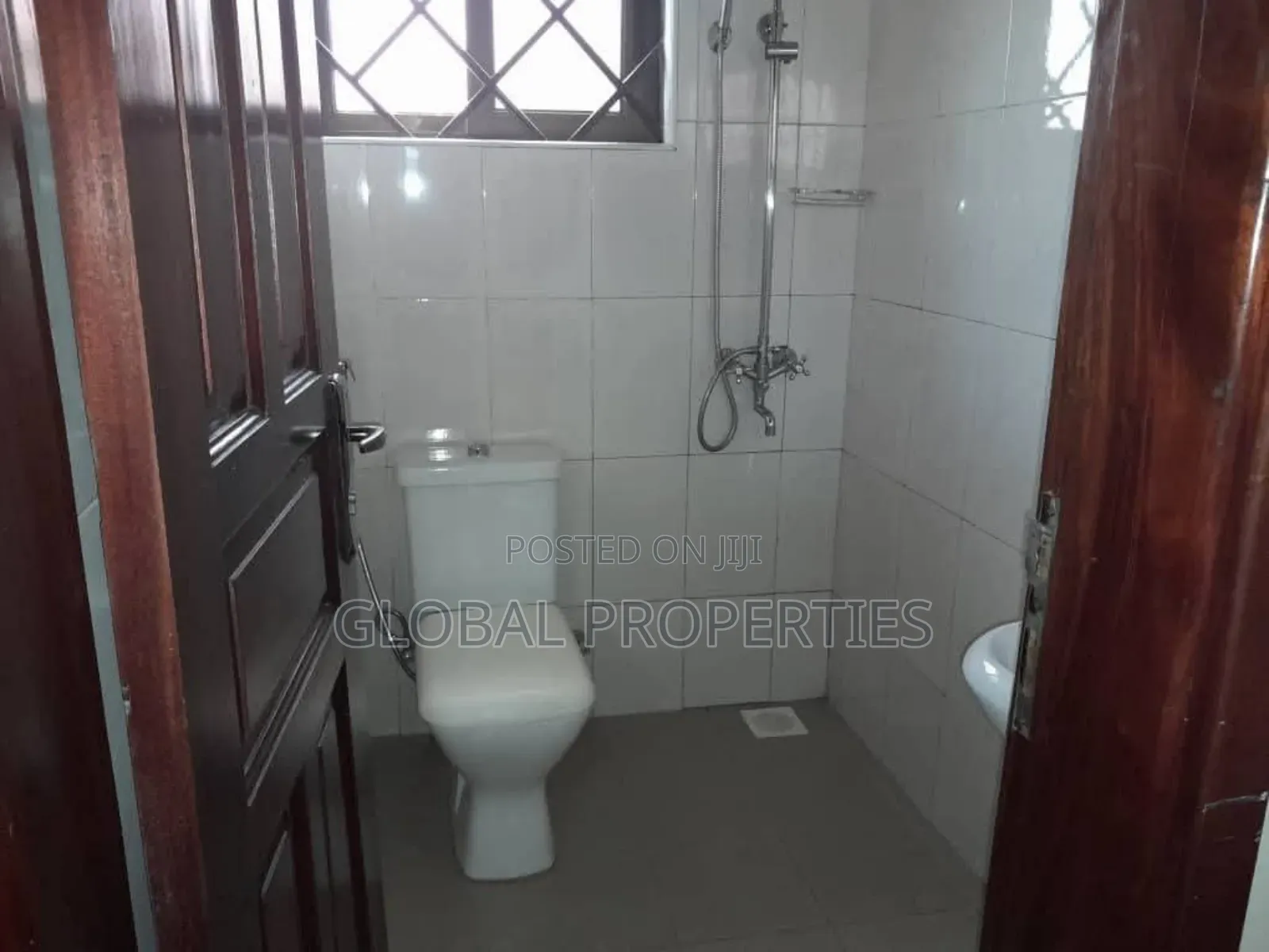 2bdrm Apartment in Nsawo Estate, Central Division for rent